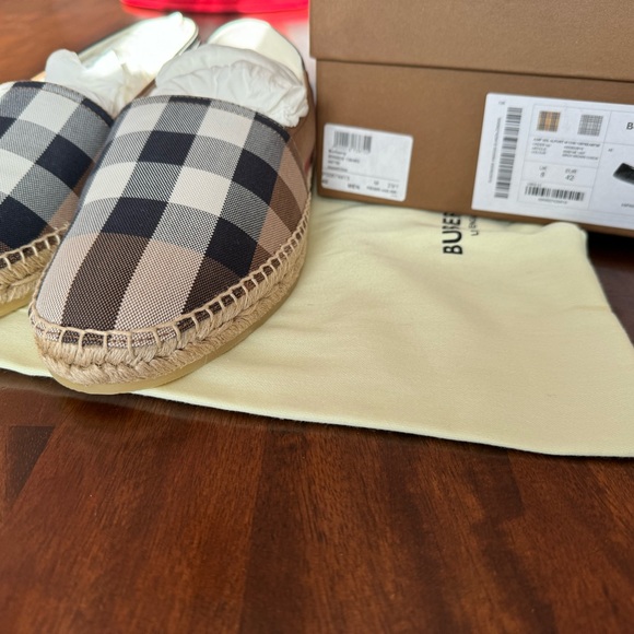 Men’s Burberry Espadrilles - Picture 3 of 6
